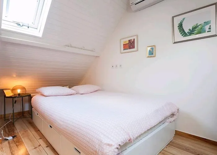 Charming Loft In Intendente Διαμέρισμα